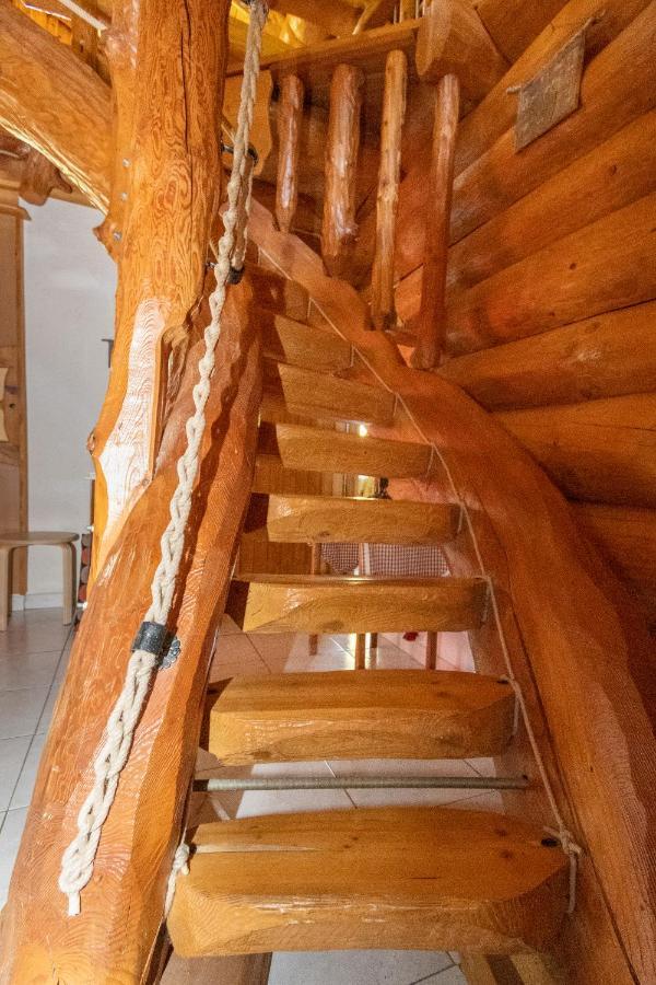 Le Gite De Briey Chalais Exteriör bild