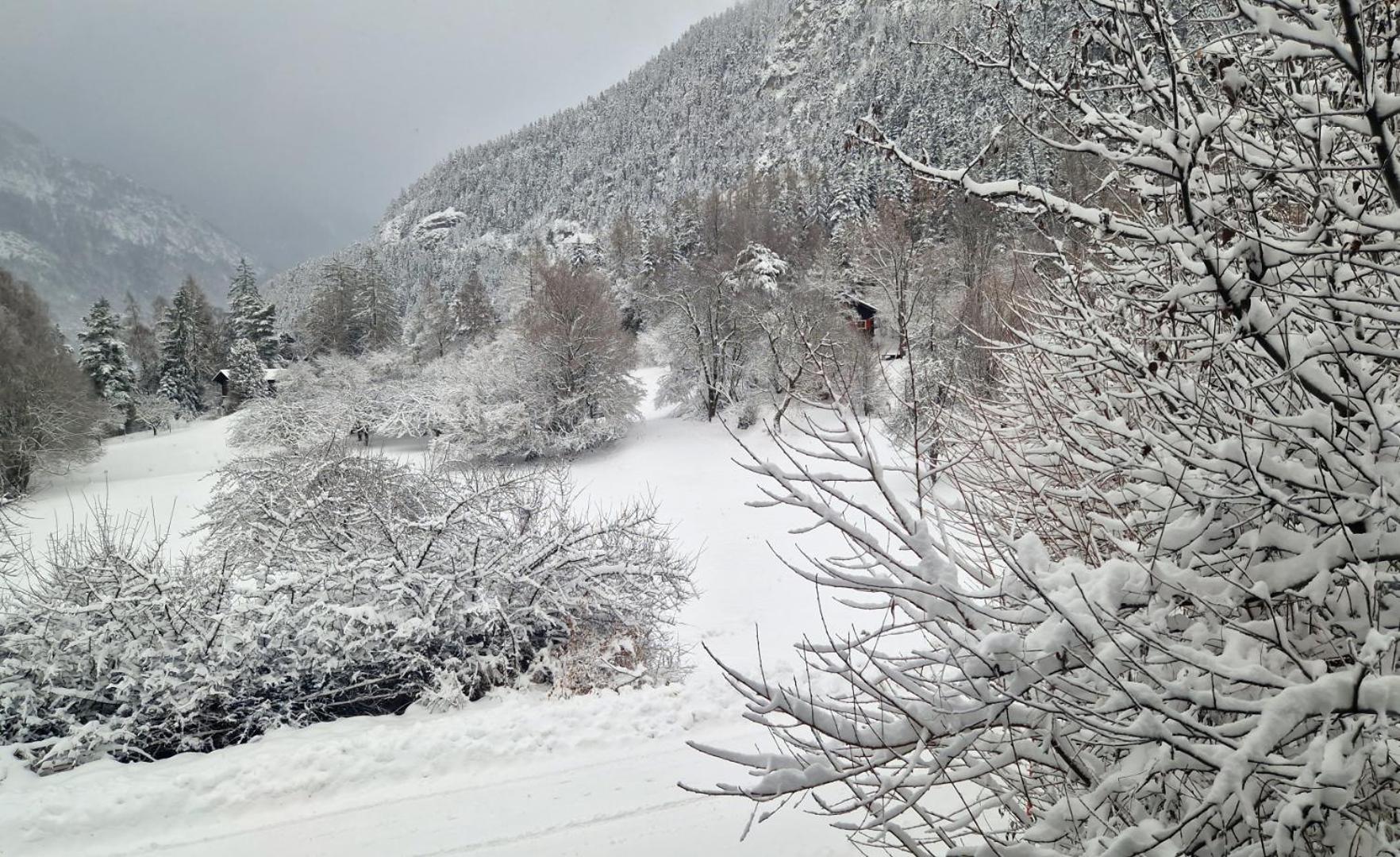 Le Gite De Briey Chalais Exteriör bild